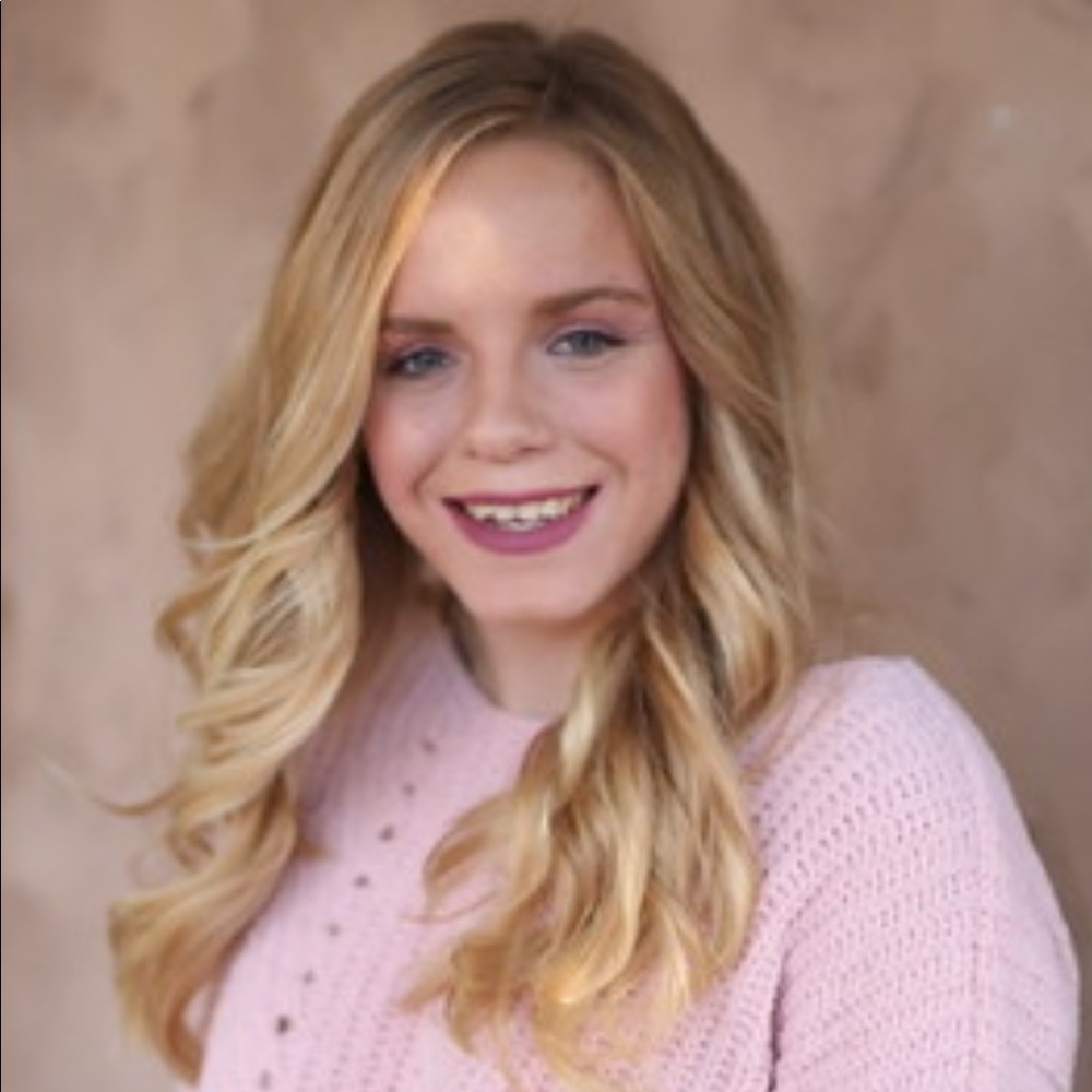 Meet your Posher, Caitlyn